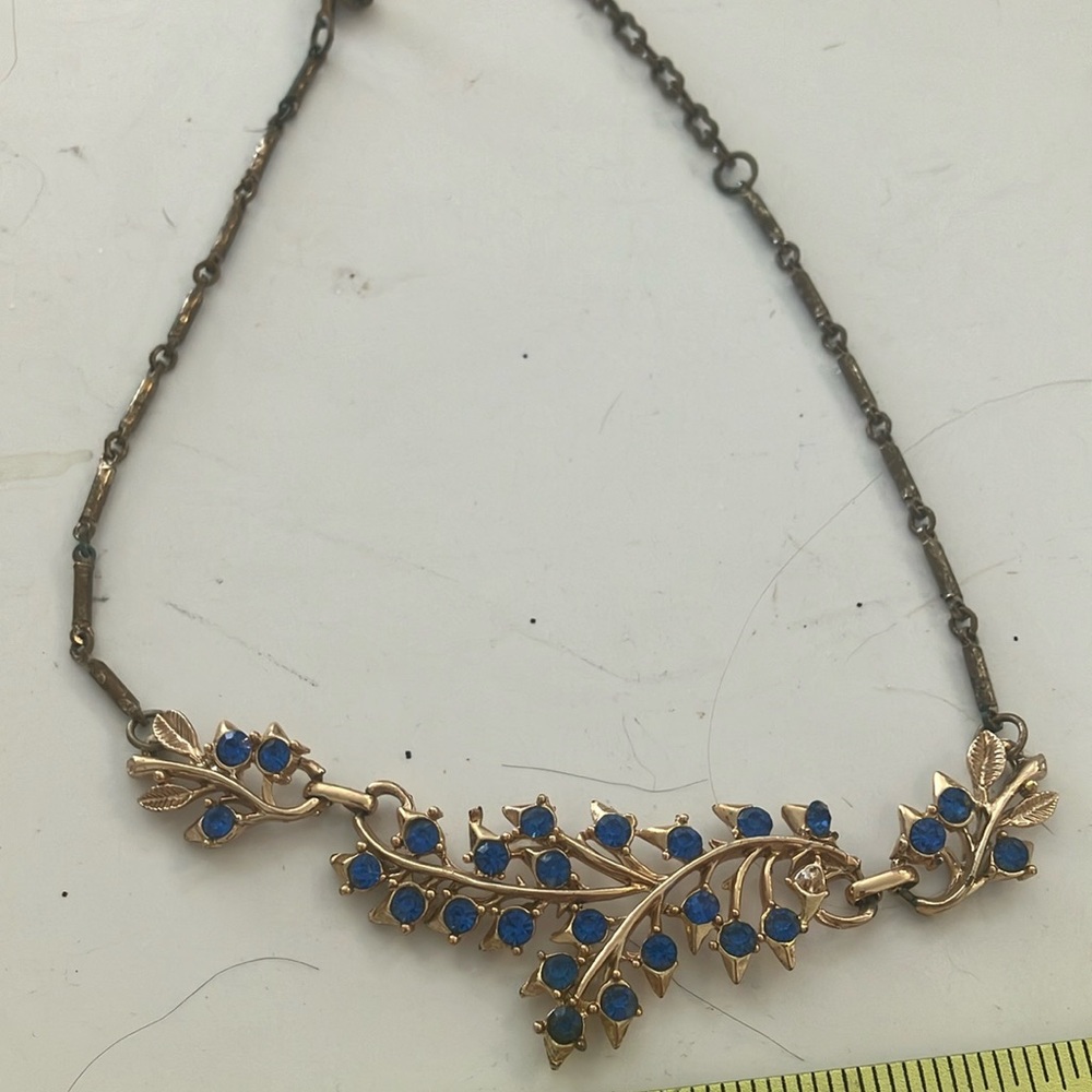 Detailed vintage necklace